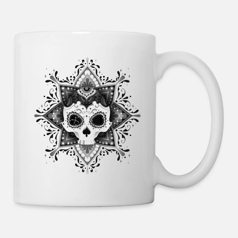 Totenkopf in einem Mandala - Tasse - Weiß