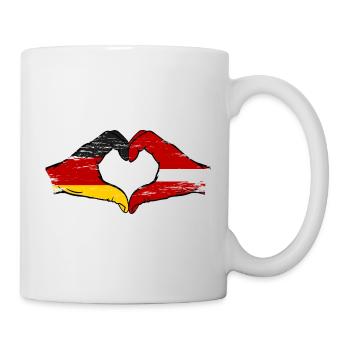 Allemagne Lettonie drapeau mains coeur forme utilisé - Mug blanc - blanc - Droite