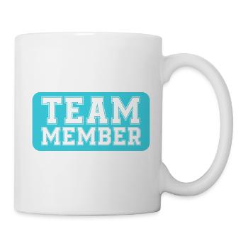 Team Member Typography Badge - Tasse - Weiß - Rechts