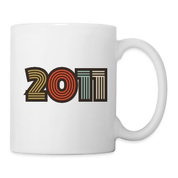 2011 Retro Jahrgang - Tasse - Weiß - Rechts