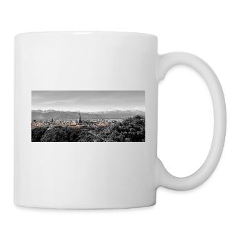 Stadtpanorama mit Bergen - Tasse - Weiß - Rechts