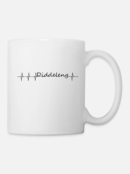 Mistress Haerz schléit fir Diddeleng - Mug - white