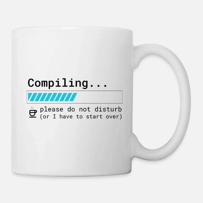 Lustiges Programmierer T-Shirt - Compiling Please  - Tasse - Weiß
