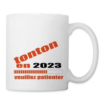 Tonton En 2023 Veuillez Patienter - Mug blanc - blanc - Droite