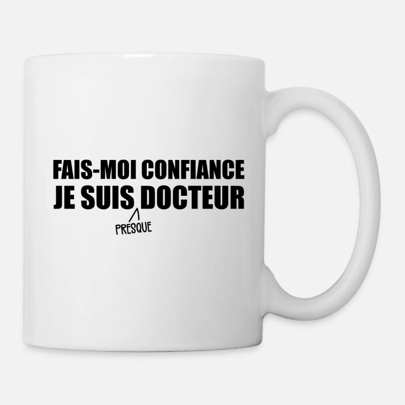 Ich bin fast ein Arzt - Tasse - Weiß
