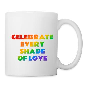 Celebrate Every Shade of Love Regenbogentext - Tasse - Weiß - Rechts