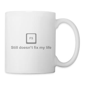F5 Shirt – Funny Refresh Joke for Nerds & Devs - Tasse - Weiß - Rechts
