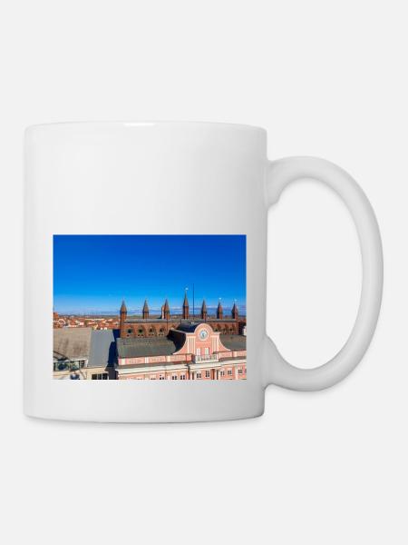 Rostocker Skyline und Altstadt hinter dem Rathaus - Tasse - Weiß