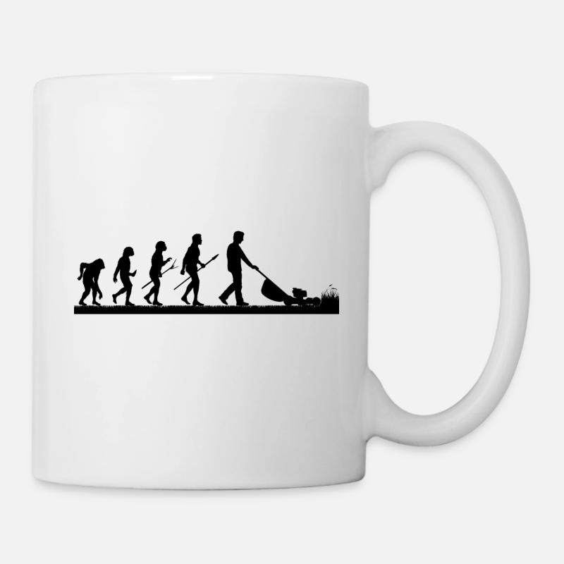 Mann mäht Rasen EVOLUTION Rasenmäher Kleingarten - Tasse - Weiß
