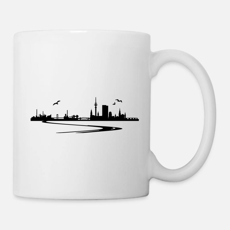 Skyline Hamburg mit Straße - Tasse - Weiß
