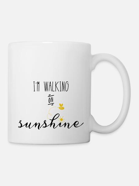 Wandern in der Sonne - Tasse - Weiß