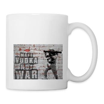 Faites de la vodka, pas la guerre - un soldat tire sur une bouteille de vodka - Mug blanc - blanc - Droite
