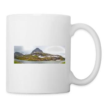Landschaft in der Nähe von Stigfossen Wasserfall bei Trollstige - Tasse - Weiß - Rechts