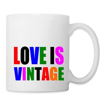 Love is vintage - Mug blanc - blanc - Droite