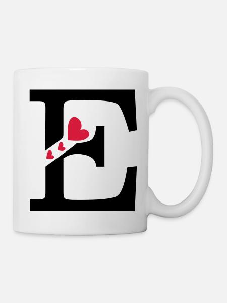 Capital letter E with hearts - Mug - white