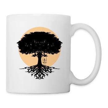 Girl rocks on the tree - Mug - white - Right