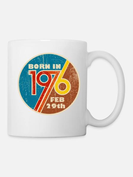 Anniversaire Né en 1976 Né Année bissextile - Mug blanc - blanc