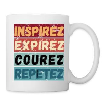 Einatmen, Ausatmen, Laufen, Wiederholen - Laufen Joggen - Tasse - Weiß - Rechts