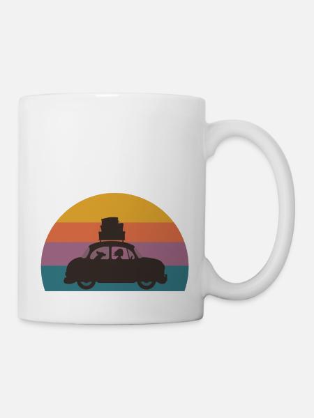 Vacances femme avec chien dans voiture cadeau idée - Mug blanc - blanc