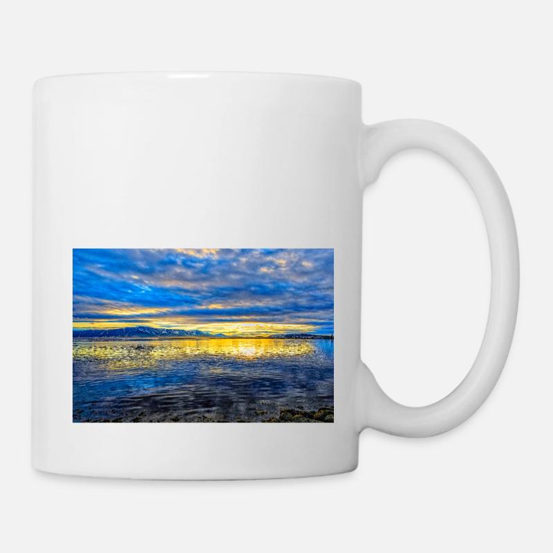 Morgensonne vor Island - Tasse - Weiß