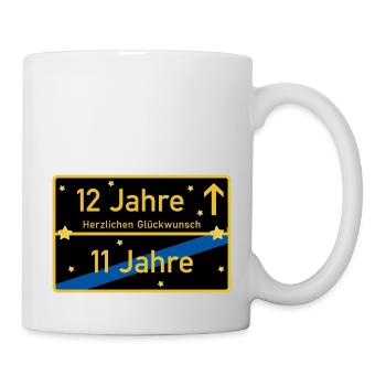 12 Jahre Ortsschild Herzlichen Glückwunsch Schwarz - Tasse - Weiß - Rechts