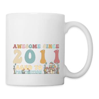 Génial depuis 2011 - 12e anniversaire - 2023 Groovy - Mug blanc - blanc - Droite