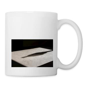 A shadow of a single person on a tiled floor - Mug - white - Right