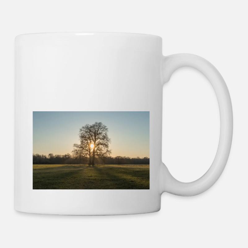 Zwischen den beiden - Tasse - Weiß