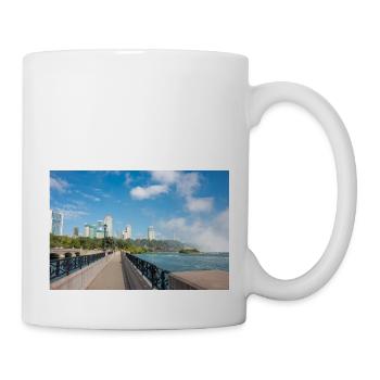 Die Skyline von Niagara City und das Panorama der Niagarafälle - Tasse - Weiß - Rechts