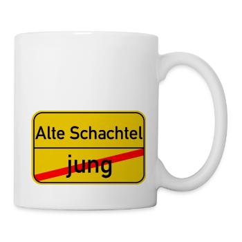 Ortsschild jung - Alte Schachtel - Tasse - Weiß - Rechts