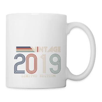 Jahrgang 2019 Jubiläumsgeschenk - Jahrgang 2019 - Tasse - Weiß - Rechts