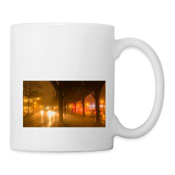 Hochbahn am nebligen Abend - Tasse - Weiß - Rechts