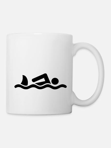 Swimmer with a shark - Mug - white