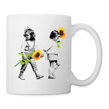 Blumenkinder | zwei kleineMädchen mit Sonnenblumen - Tasse - Weiß - Rechts