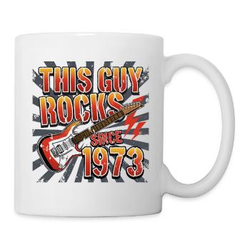 Dieser Kerl rockt seit 1973 Jahrgang Geburtstag - Tasse - Weiß - Rechts