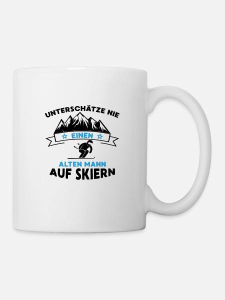 Unterschätze nie einen alten mann auf skier - Tasse - Weiß