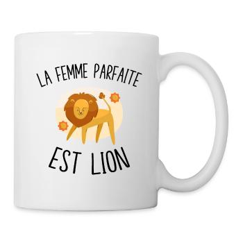 La femme parfaite est Lion - Mug blanc - blanc - Droite