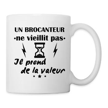Brocanteur ne vieillit pas, cadeau anniversaire - Mug blanc - blanc - Droite