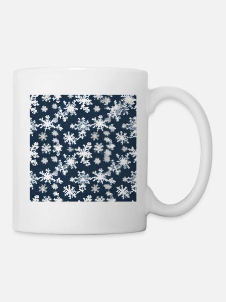 Schneemuster auf marineblauem Hintergrund - Tasse - Weiß