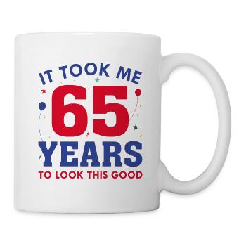 Il m’a fallu 65 ans pour avoir l’air aussi beau - Mug blanc - blanc - Droite