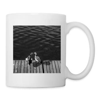 Ein Kuss Am Fluss - Tasse - Weiß - Rechts