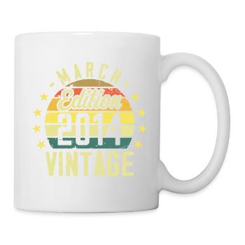 Vintage März 2014 Vintage Geburtstagsgeschenk 2014 - Tasse - Weiß - Rechts