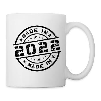 Geburtsjahr Geburtstag Born In - Made in 2022 - Tasse - Weiß - Rechts