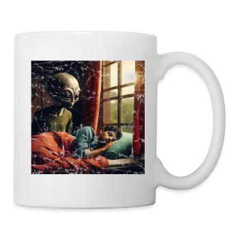 Un extraterrestre surveille un homme endormi - Mug blanc - blanc - Droite