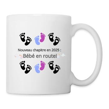Nouveau chapitre en 2025: Bébé en route - Mug blanc - blanc - Droite