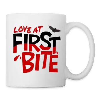 Liebe auf den ersten Biss - Tasse - Weiß - Rechts