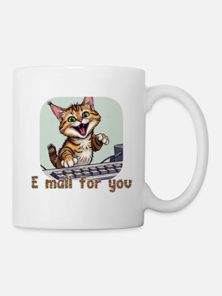 Cat composition: Mail kitten on the PC - Mug - white