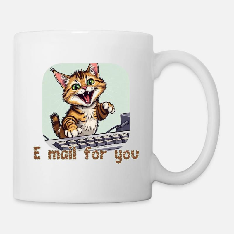Cat composition: Mail kitten on the PC - Mug - white