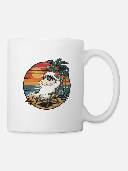 Moutons drôles sur le coucher de soleil des vacances d’été sur la plage - Mug blanc - blanc