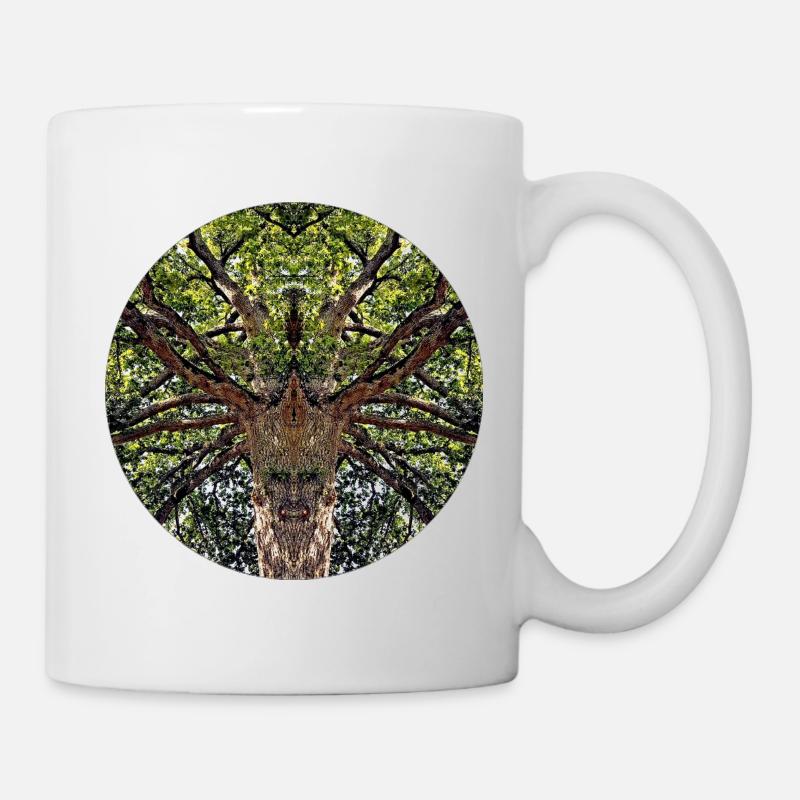 Créatures de la nature dans la cime des arbres - Mug blanc - blanc